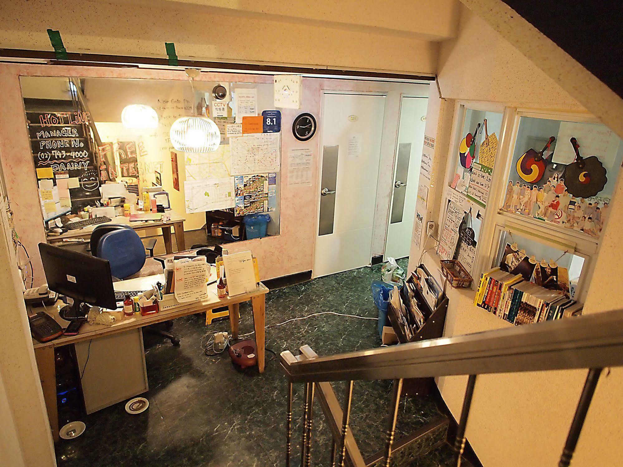 D.H Sinchon Guesthouse Seul Exterior foto