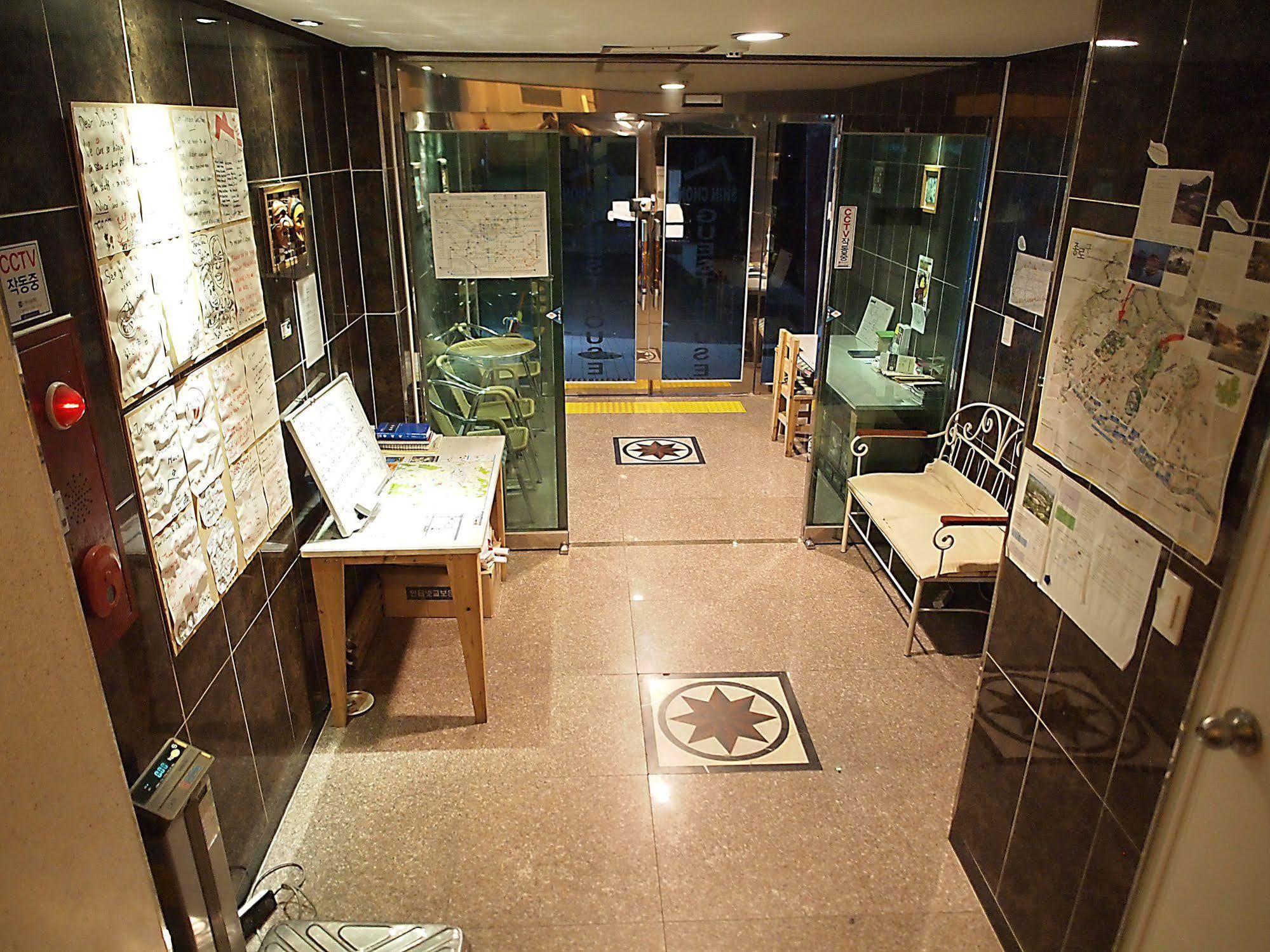 D.H Sinchon Guesthouse Seul Exterior foto