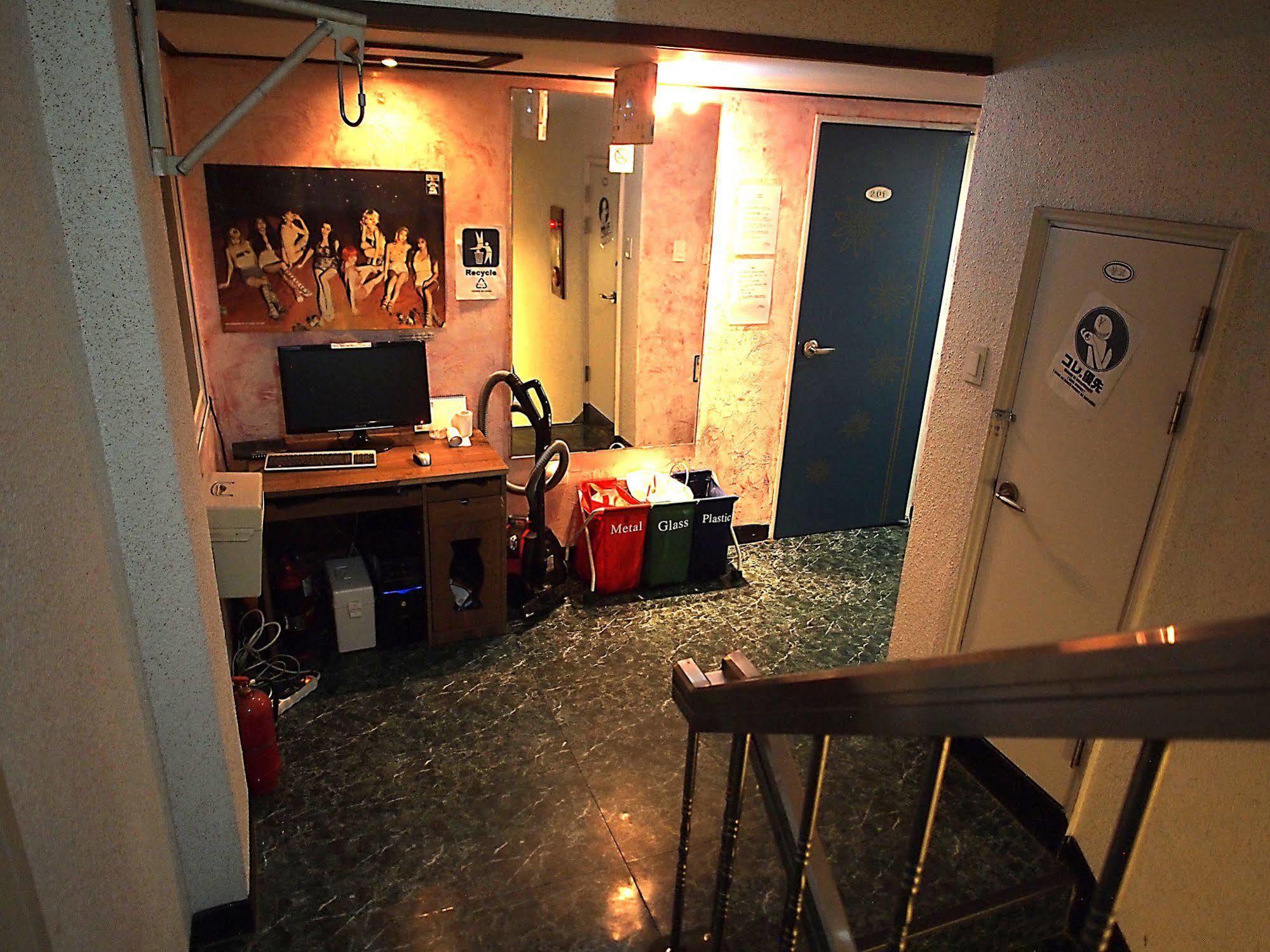 D.H Sinchon Guesthouse Seul Exterior foto