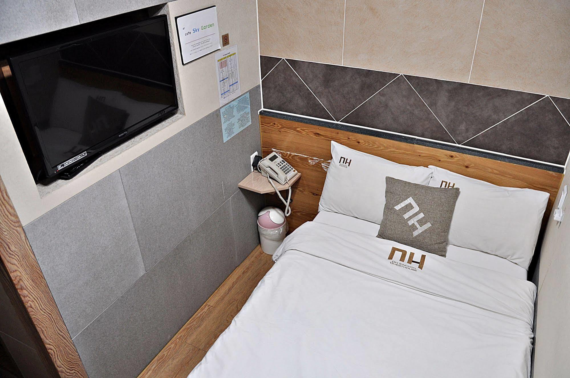 D.H Sinchon Guesthouse Seul Exterior foto